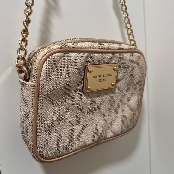 Michael Kors Crossbody - Picture 2 of 2